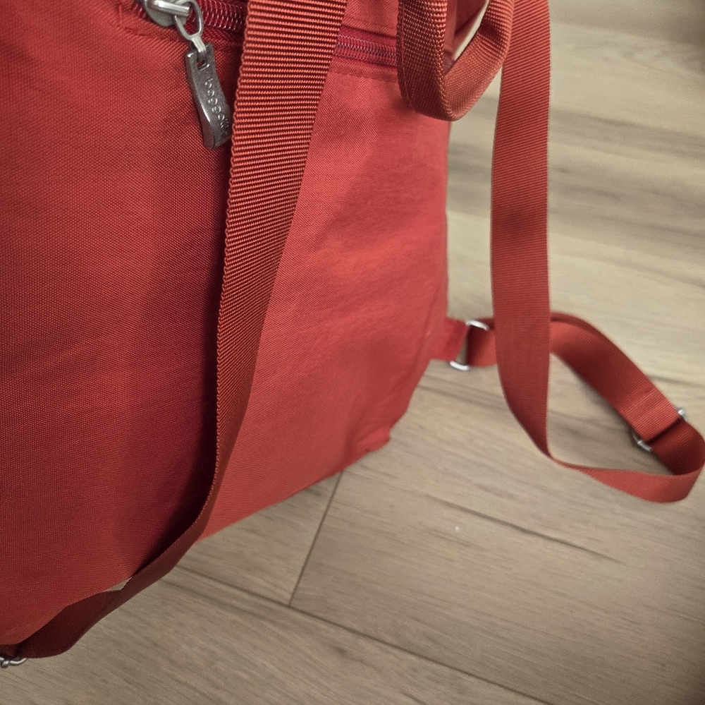 Baggallini Backpack - image 8